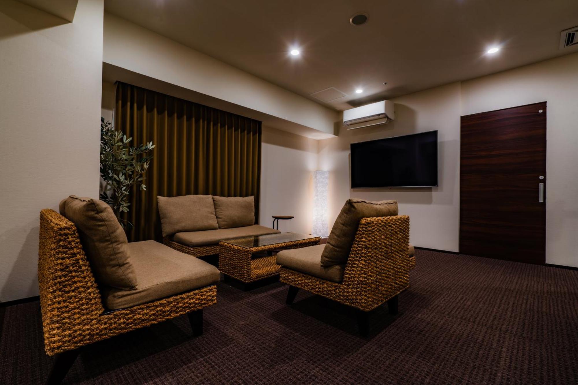 Randor Hotel Sapporo Suites Номер фото A room at the Kyoto International Manga Museum