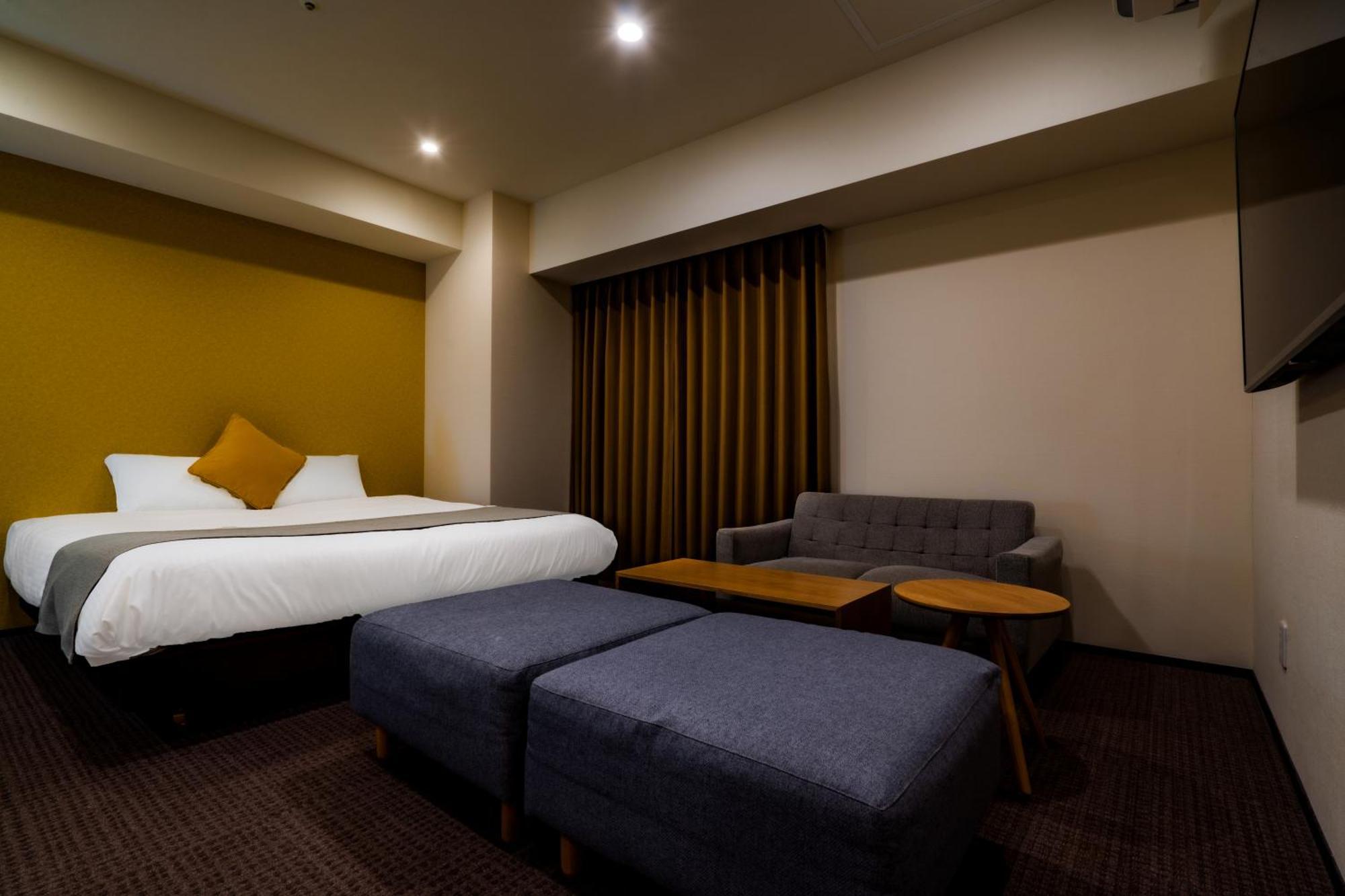 Randor Hotel Sapporo Suites Номер фото A room at the hotel
