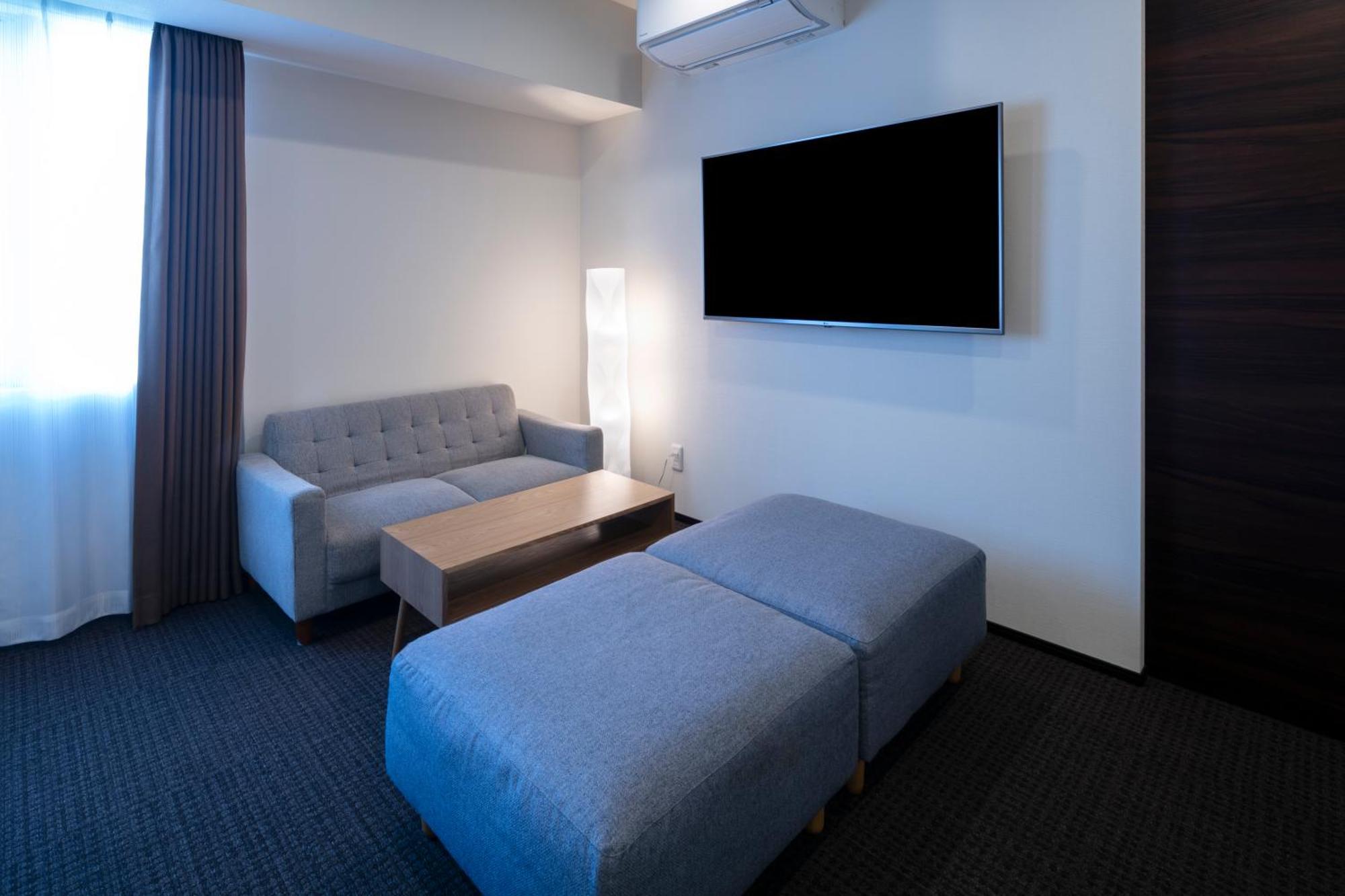 Randor Hotel Sapporo Suites Номер фото A room at the hotel