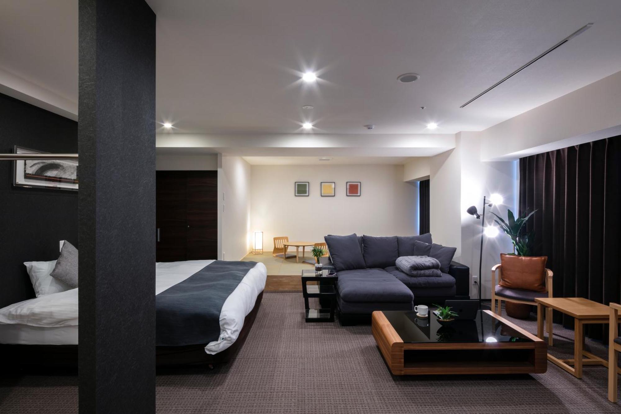 Randor Hotel Sapporo Suites Номер фото A room at the hotel