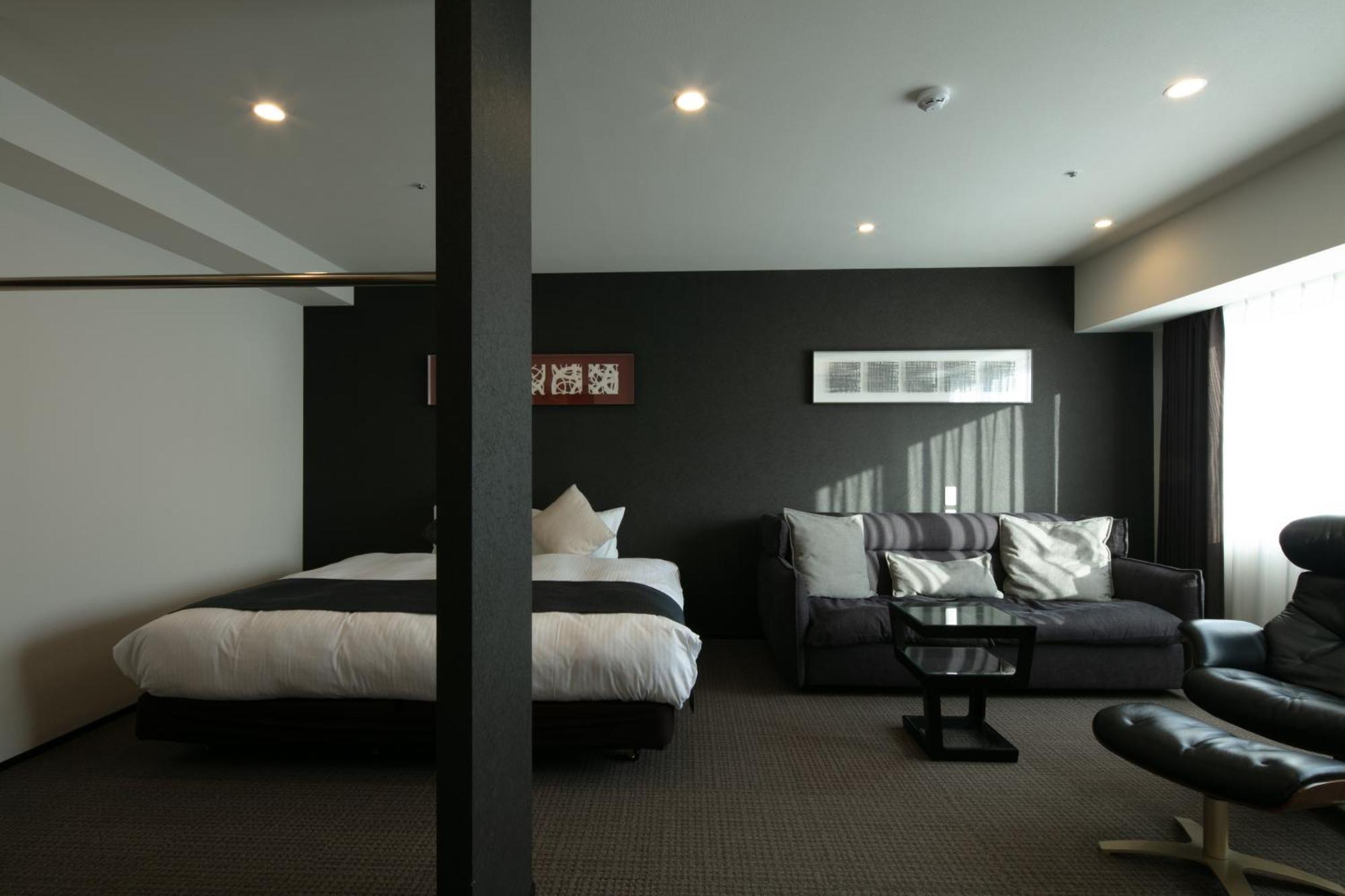 Randor Hotel Sapporo Suites Номер фото A room at the hotel