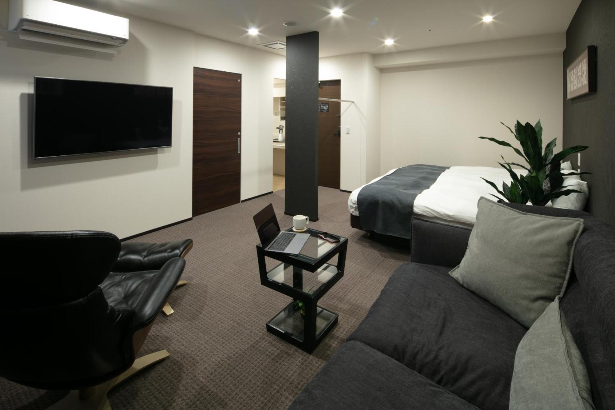 Randor Hotel Sapporo Suites Номер фото A room at the hotel